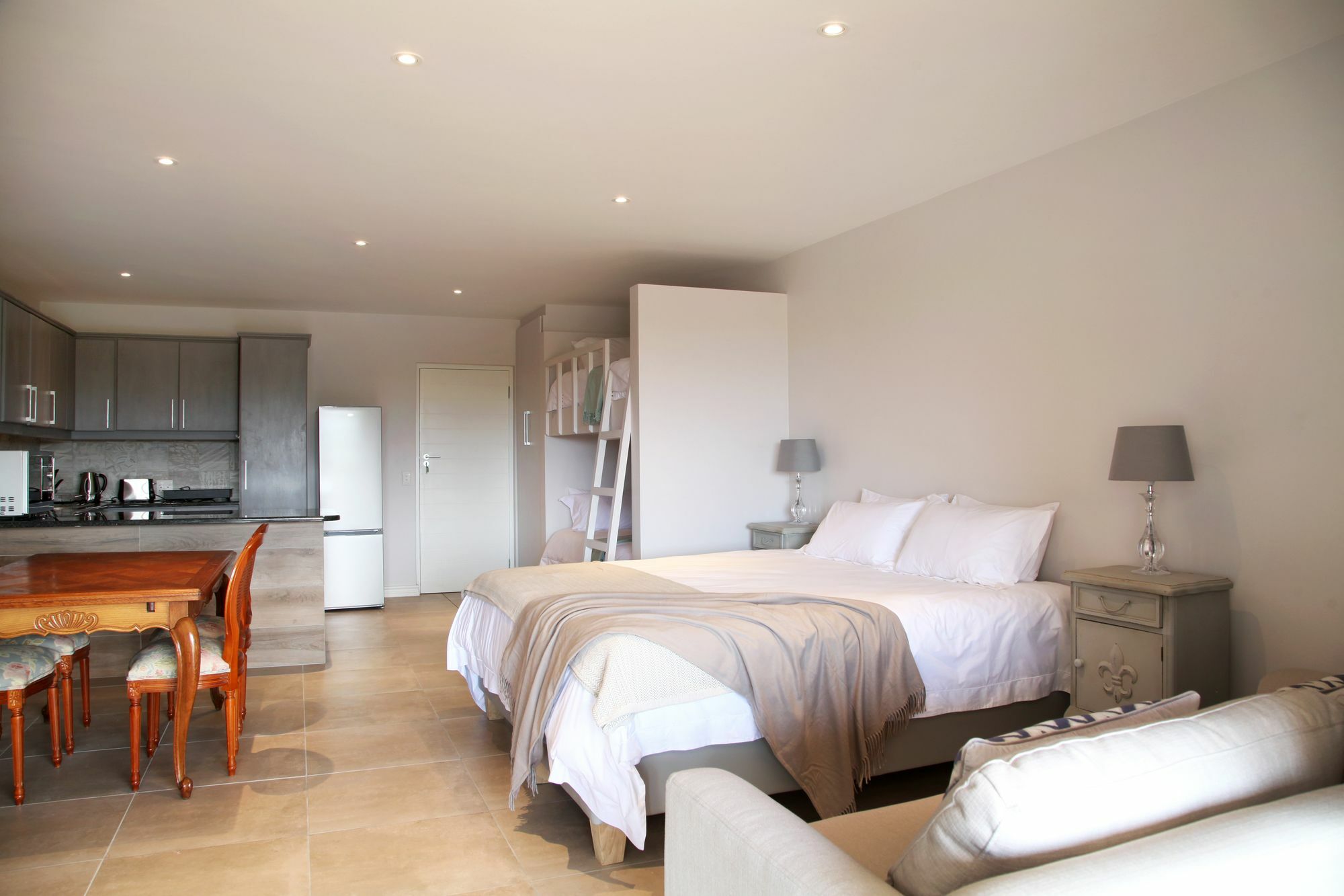 شقة Sunrise Bay Self Catering بليتنبيرغ باي المظهر الخارجي الصورة